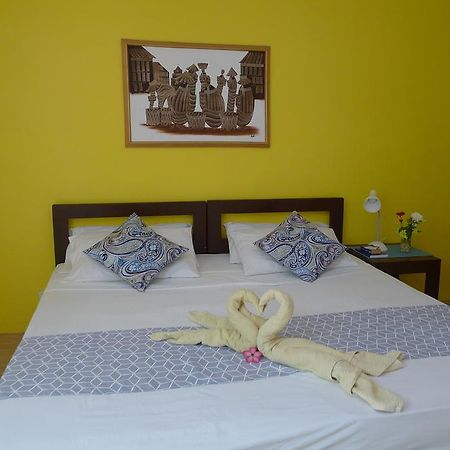 By The Bay, Jacana Bed & Breakfast Puerto Princesa Екстериор снимка